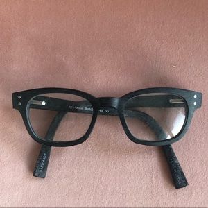 Black readers for small face, male/female.